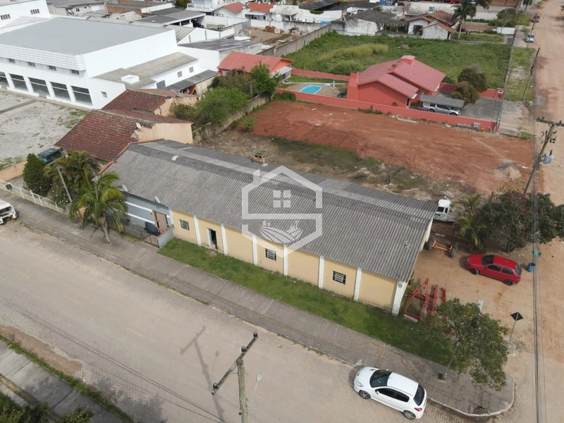 PRÉDIO COMERCIAL COM CASA: 2ª foto da galeria de imagens do imóvel