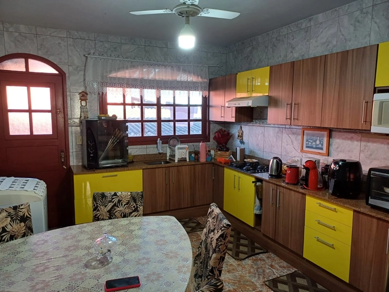 APARTAMENTO COM SACADA...: 3ª foto da galeria de imagens do imóvel