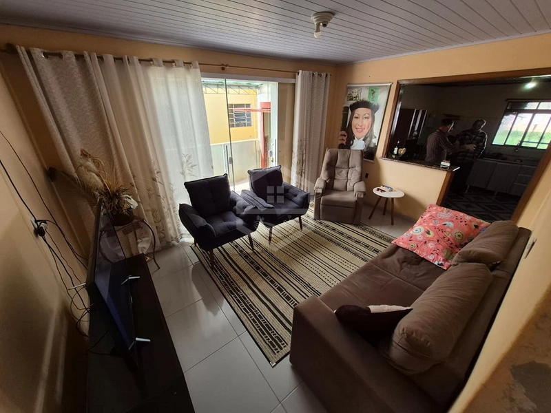 UMA CASA COM UM QUINTAL AMPLO PARA SUA FAMÍLIA!: 2ª foto da galeria de imagens do imóvel