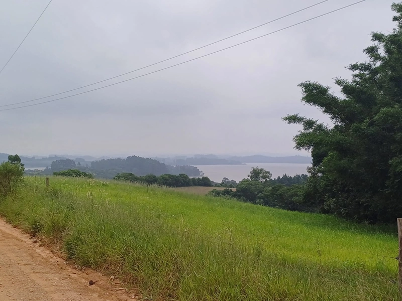 SÍTIO PARA LAZER HÁ MENOS DE 1KM DO ASFALTO...: 3ª foto da galeria de imagens do imóvel
