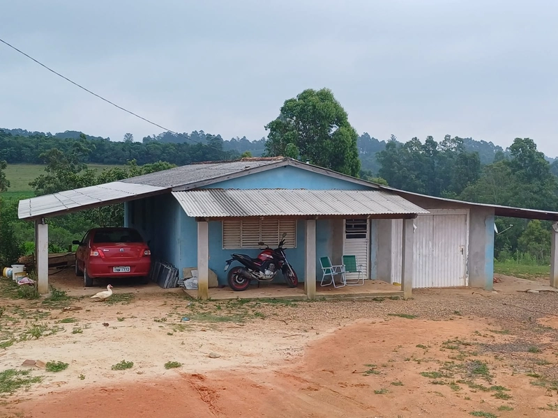 SÍTIO PARA LAZER HÁ MENOS DE 1KM DO ASFALTO...: 2ª foto da galeria de imagens do imóvel