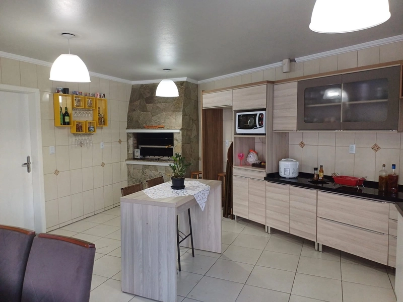 SOBRADO DIFERENCIADO COM AMBIENTES AMPLOS, PISCINA e 4 DORMITÓRIOS...: 19ª foto da galeria de imagens do imóvel