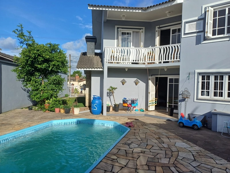 SOBRADO DIFERENCIADO COM AMBIENTES AMPLOS, PISCINA e 4 DORMITÓRIOS...: 3ª foto da galeria de imagens do imóvel