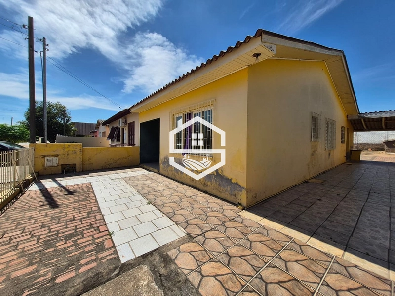 CASA 3 DORMITÓRIOS COM CHURRASQUEIRA NO BAIRRO OLARIA.: 1ª foto da galeria de imagens do imóvel