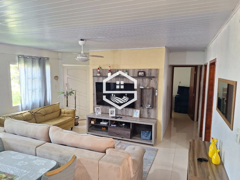 CASA DE 3 DORMITÓRIOS, TERRENO DE ESQUINA.: 2ª foto da galeria de imagens do imóvel