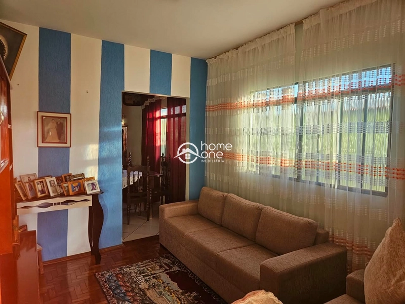 Casa de Esquina com 3 Quartos e Barracão Independente em Excelente Localização: 6ª foto da galeria de imagens do imóvel