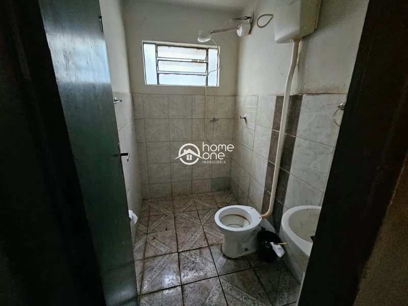 Casa de Esquina com 3 Quartos e Barracão Independente em Excelente Localização: 23ª foto da galeria de imagens do imóvel