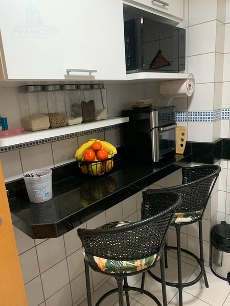 Lindo apartamento rico em armários, cortinas e ar condicionado: 3ª foto da galeria de imagens do imóvel