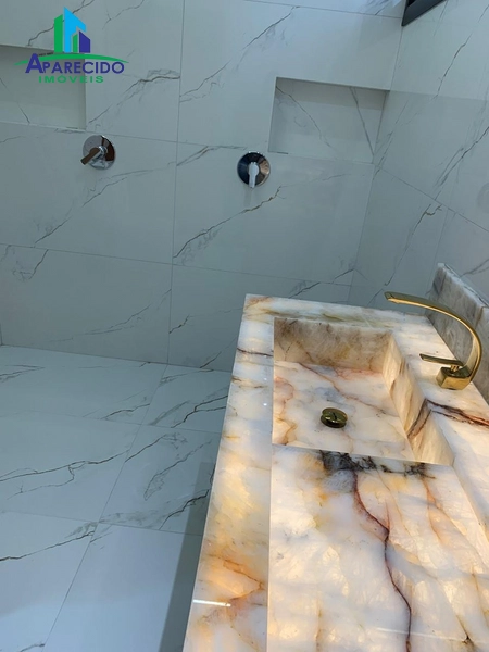 Maravilhosa casa no Jardim Planalto com  4 suítes plenas, armários e closet: 10ª foto da galeria de imagens do imóvel