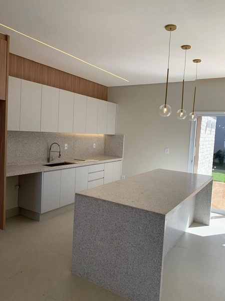 Linda casa com 4 suítes plenas, sendo 1 máster e closet com muito requinte e bom gosto: 18ª foto da galeria de imagens do imóvel