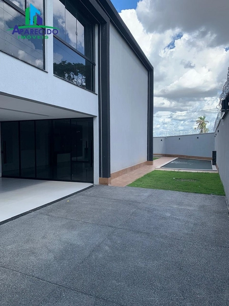 Lindo sobrado com 3 suítes sendo 1 máster, armários com muito requinte e bom gosto: 18ª foto da galeria de imagens do imóvel