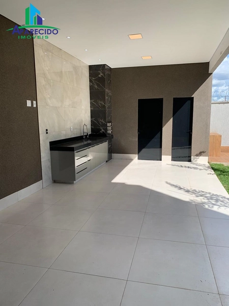 Lindo sobrado com 3 suítes sendo 1 máster, armários com muito requinte e bom gosto: 21ª foto da galeria de imagens do imóvel