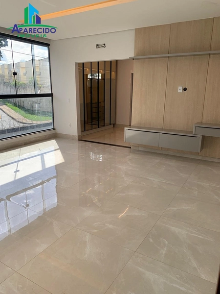 Lindo sobrado com 3 suítes sendo 1 máster, armários com muito requinte e bom gosto: 27ª foto da galeria de imagens do imóvel