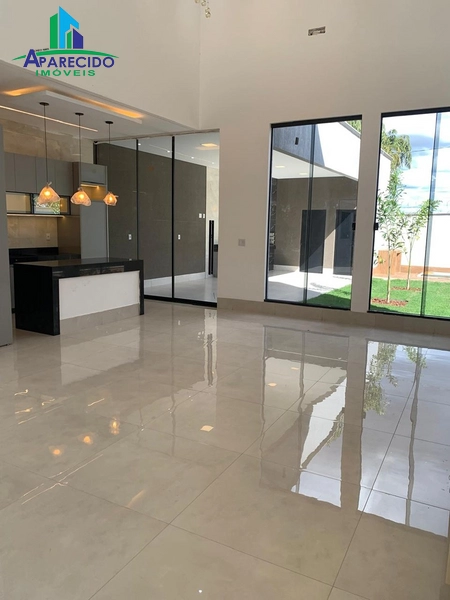 Lindo sobrado com 3 suítes sendo 1 máster, armários com muito requinte e bom gosto: 9ª foto da galeria de imagens do imóvel