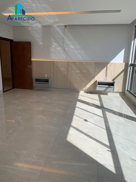 Lindo sobrado com 3 suítes sendo 1 máster, armários com muito requinte e bom gosto: 32ª foto da galeria de imagens do imóvel