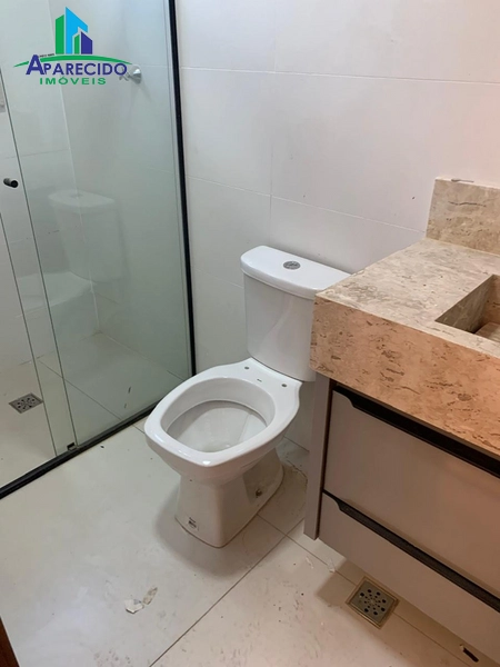 Lindo sobrado com 3 suítes sendo 1 máster, armários com muito requinte e bom gosto: 20ª foto da galeria de imagens do imóvel