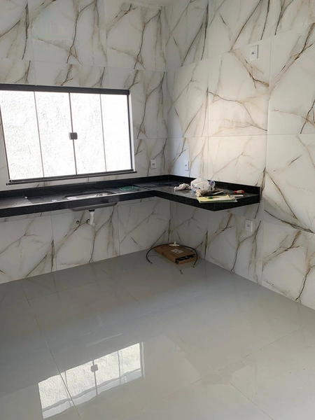 Linda casa com 3 quartos sendo 1 suíte: 4ª foto da galeria de imagens do imóvel