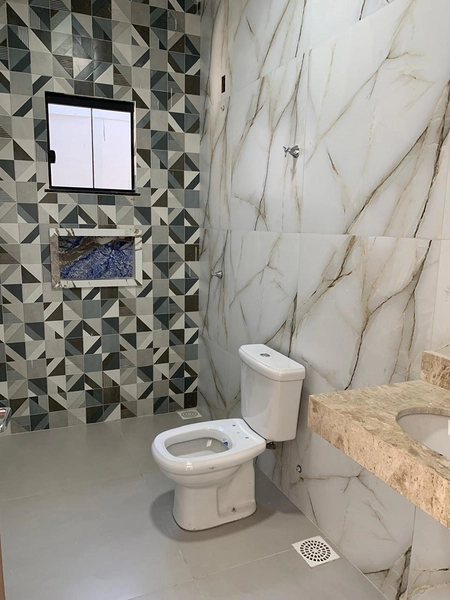 Linda casa com 3 quartos sendo 1 suíte: 6ª foto da galeria de imagens do imóvel