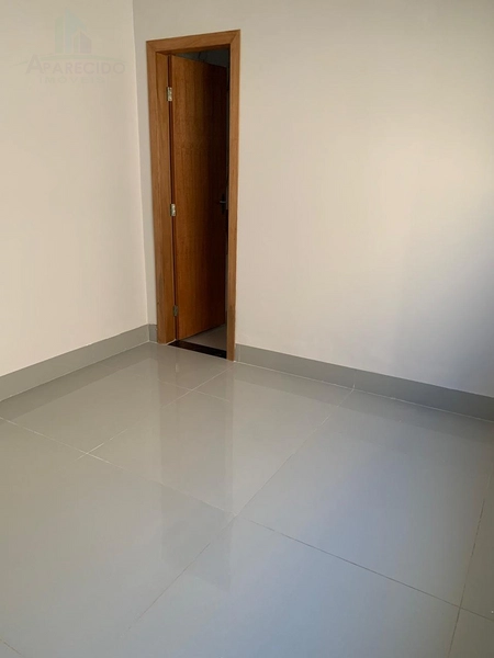 Linda casa com 3 quartos sendo 1 suíte: 2ª foto da galeria de imagens do imóvel