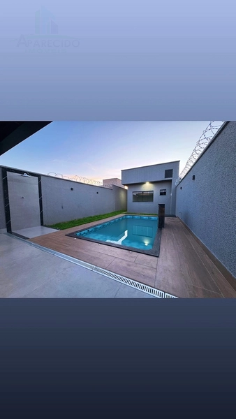 Linda casa com 3/4 sendo 1 suíte e piscina : 3ª foto da galeria de imagens do imóvel
