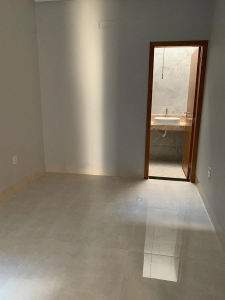 Casa de alto padrão  3 suítes plenas e piscina: 13ª foto da galeria de imagens do imóvel