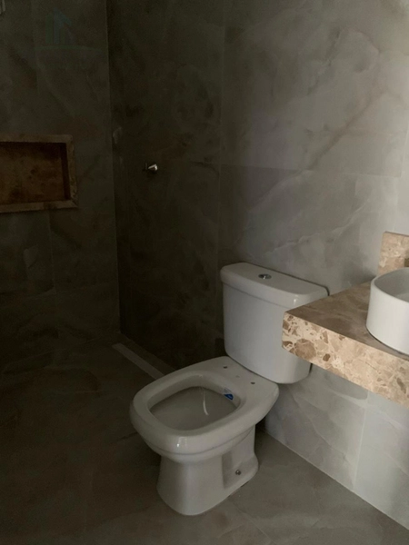 Casa de alto padrão  3 suítes plenas e piscina: 8ª foto da galeria de imagens do imóvel