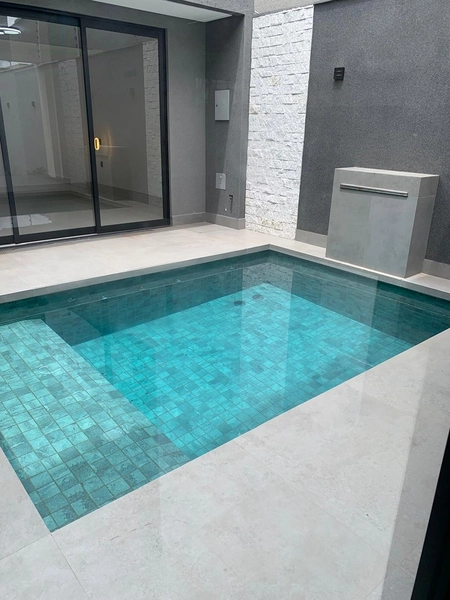 Linda casa com 3 suítes plenas, piscina aquecida, fino acabamento.: 3ª foto da galeria de imagens do imóvel