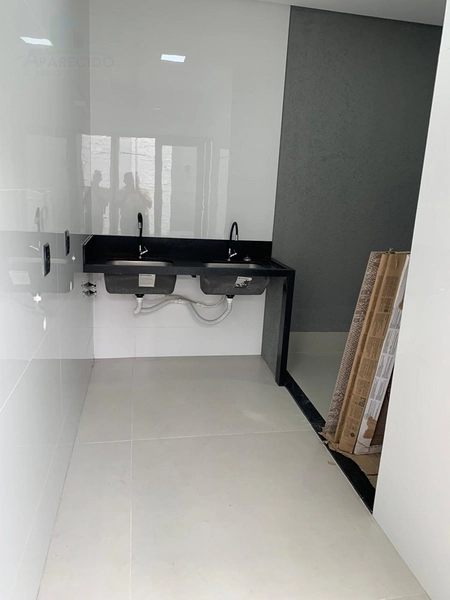 Linda casa com 3 suítes plenas, piscina aquecida, fino acabamento.: 4ª foto da galeria de imagens do imóvel