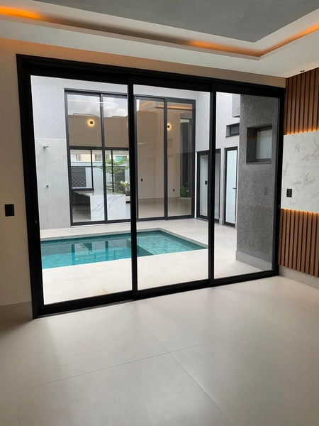 Linda casa com 3 suítes plenas, piscina aquecida, fino acabamento.: 2ª foto da galeria de imagens do imóvel