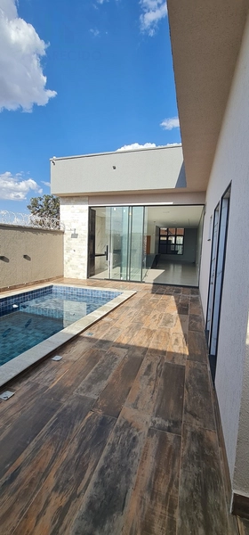 Casa moderna com 4 suítes plenas com muito requinte, fino acabamento e bom gosto.: 25ª foto da galeria de imagens do imóvel