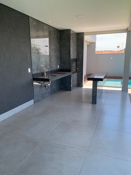 Maravilhosa casa alto padrão, com 4 vagas de garagem e 3 quartos sendo 1 suíte com closet: 17ª foto da galeria de imagens do imóvel