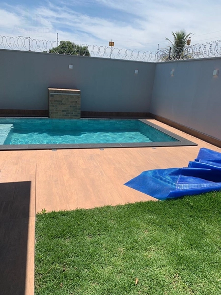 Maravilhosa casa alto padrão, com 4 vagas de garagem e 3 quartos sendo 1 suíte com closet: 10ª foto da galeria de imagens do imóvel