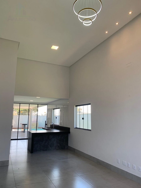 Maravilhosa casa alto padrão, com 4 vagas de garagem e 3 quartos sendo 1 suíte com closet: 20ª foto da galeria de imagens do imóvel