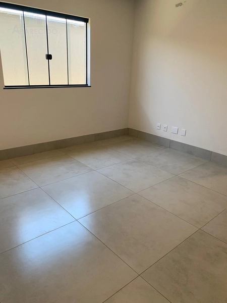 Maravilhosa casa alto padrão, com 4 vagas de garagem e 3 quartos sendo 1 suíte com closet: 5ª foto da galeria de imagens do imóvel