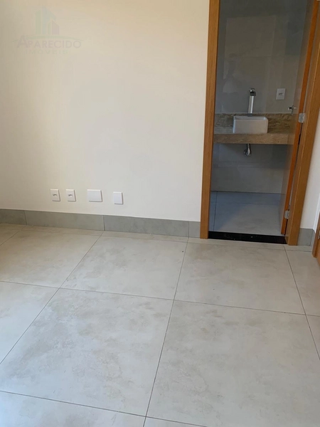 Maravilhosa casa alto padrão, com 4 vagas de garagem e 3 quartos sendo 1 suíte com closet: 9ª foto da galeria de imagens do imóvel