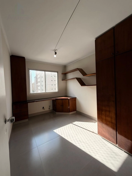 Apartamento 3/1 sendo 1 suíte no Setor Bueno, armários em alguns cômodos: 1ª foto da galeria de imagens do imóvel