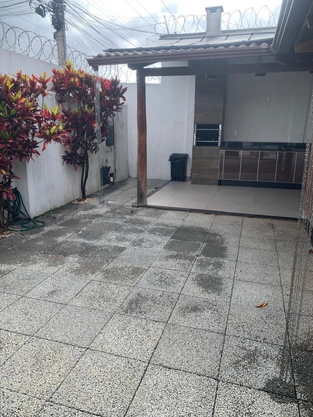 Lindo sobrado em condomínio todo em armários 3/4 sendo 1 suite: 2ª foto da galeria de imagens do imóvel