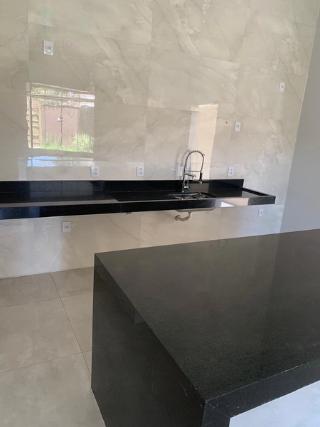 Linda casa no Setor Vila Mariana com 3/4 sendo 1 suíte e cozinha com ilha: 8ª foto da galeria de imagens do imóvel