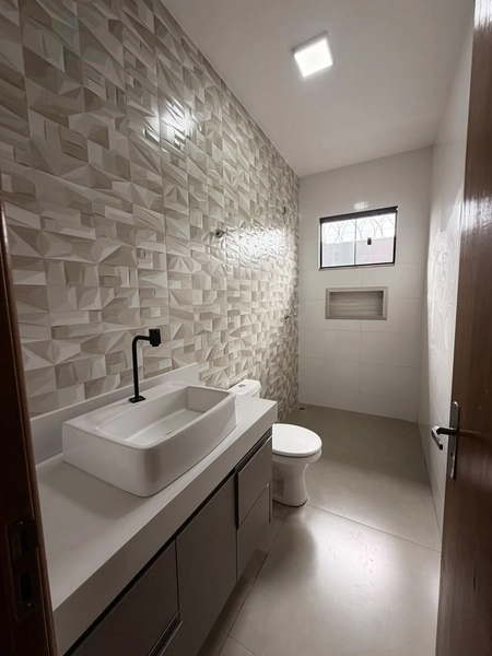 Linda casa 3/1 suíte, piscina aquecida, jardim e armários embutidos com muito requinte e bom gosto: 7ª foto da galeria de imagens do imóvel
