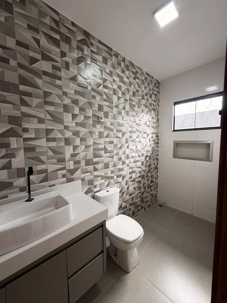 Linda casa 3/1 suíte, piscina aquecida, jardim e armários embutidos com muito requinte e bom gosto: 8ª foto da galeria de imagens do imóvel