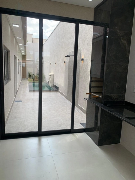 Linda casa com 3 suítes plenas e piscina : 9ª foto da galeria de imagens do imóvel