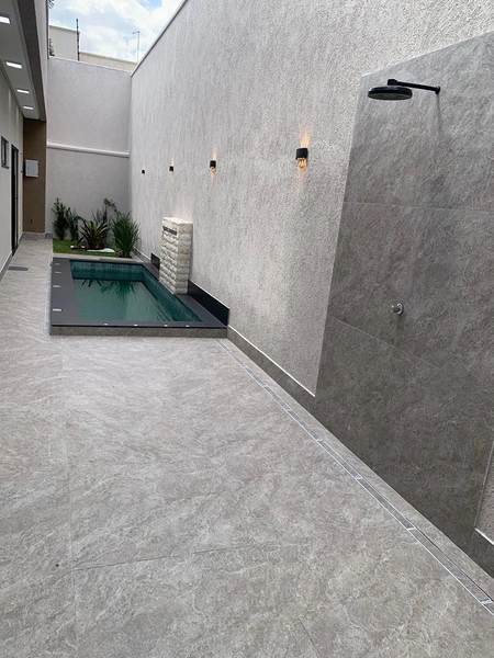 Linda casa com 3 suítes plenas e piscina : 18ª foto da galeria de imagens do imóvel