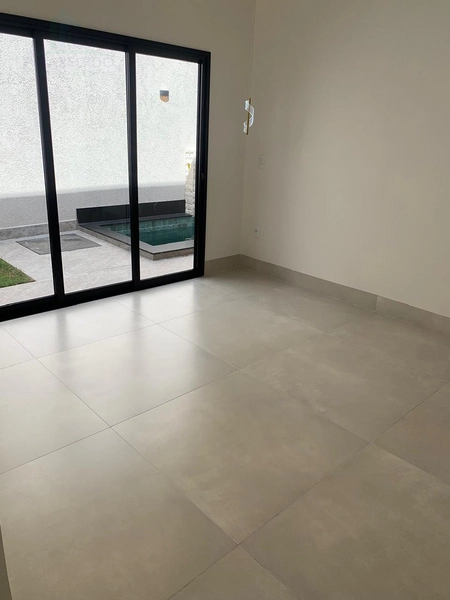 Linda casa com 3 suítes plenas e piscina : 2ª foto da galeria de imagens do imóvel