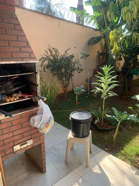 Casa em lote de 430,00m² 3/4 sendo 1 suíte e 6 vagas de garagem: 3ª foto da galeria de imagens do imóvel