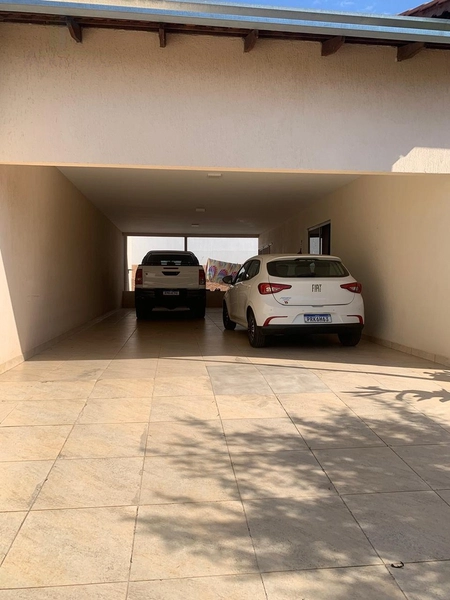 Casa em lote de 430,00m² 3/4 sendo 1 suíte e 6 vagas de garagem: 16ª foto da galeria de imagens do imóvel