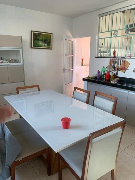 Casa em lote de 430,00m² 3/4 sendo 1 suíte e 6 vagas de garagem: 7ª foto da galeria de imagens do imóvel