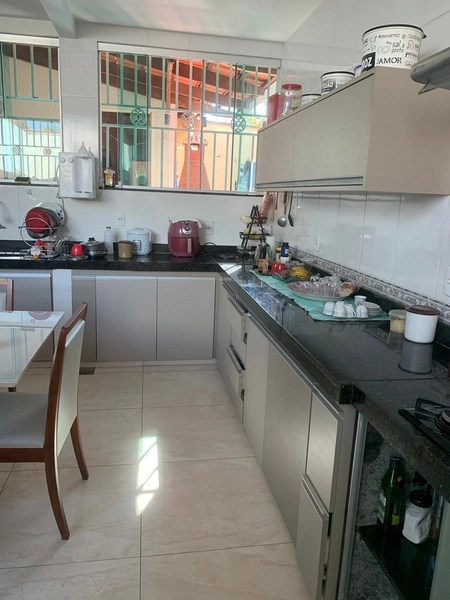 Casa em lote de 430,00m² 3/4 sendo 1 suíte e 6 vagas de garagem: 6ª foto da galeria de imagens do imóvel