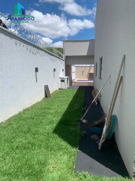 Linda casa com requinte e bom gosto, 3 suítes plenas, piscina e armários: 3ª foto da galeria de imagens do imóvel