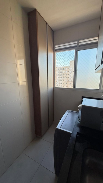 Apartamento 2/1 sendo 1 suíte, montado em armários, cortinas e ar condicionado. : 4ª foto da galeria de imagens do imóvel
