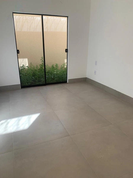 Linda casa com 3 quartos sendo 1 suíte, fino acabamento com muito requinte e bom gosto: 9ª foto da galeria de imagens do imóvel